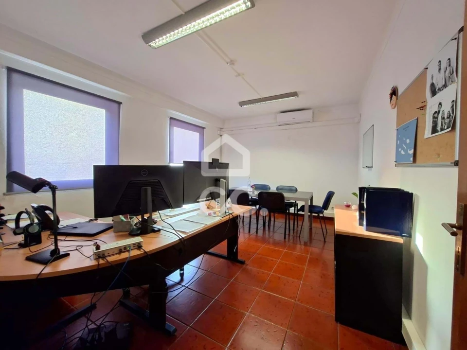 Moradia T10 para Venda em Angra (São Pedro) Foto 18