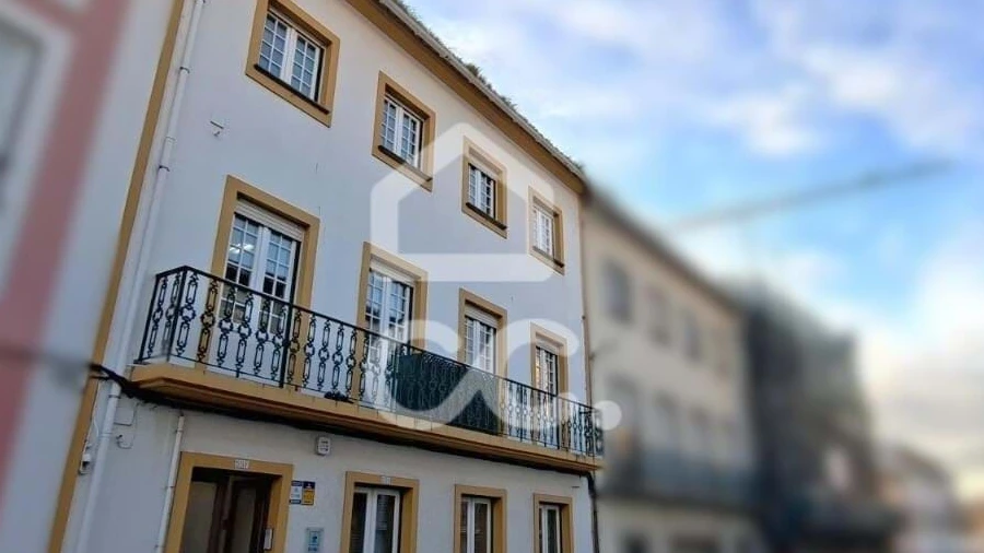 Moradia T10 para Venda em Angra (São Pedro)