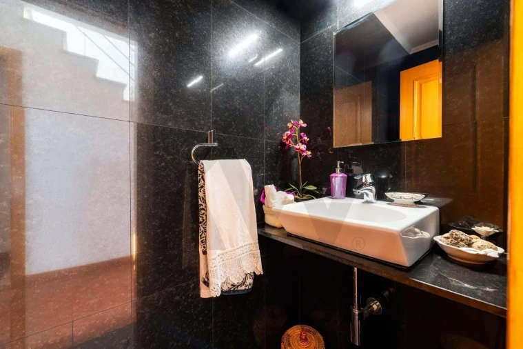 Moradia T3 para Venda em Olhão Foto 16