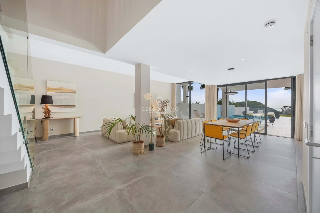 Moradia T5 para Venda em Albufeira e Olhos de Água Foto 6