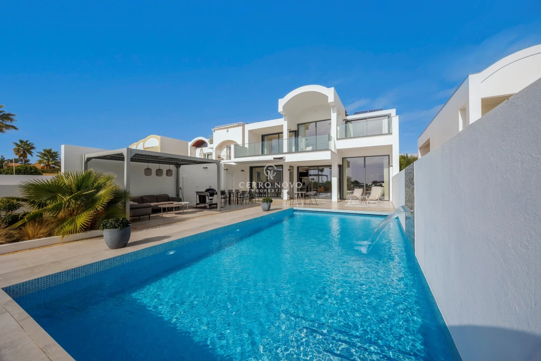 Moradia T5 para Venda em Albufeira e Olhos de Água Foto 5