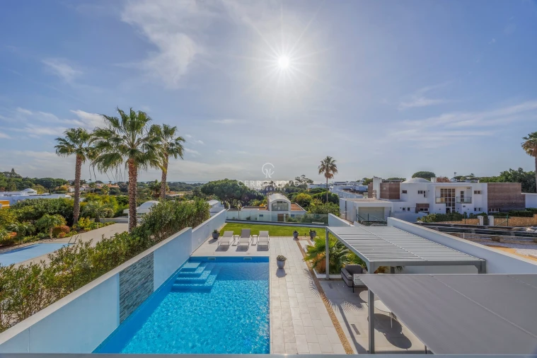 Moradia T5 para Venda em Albufeira e Olhos de Água Foto 3