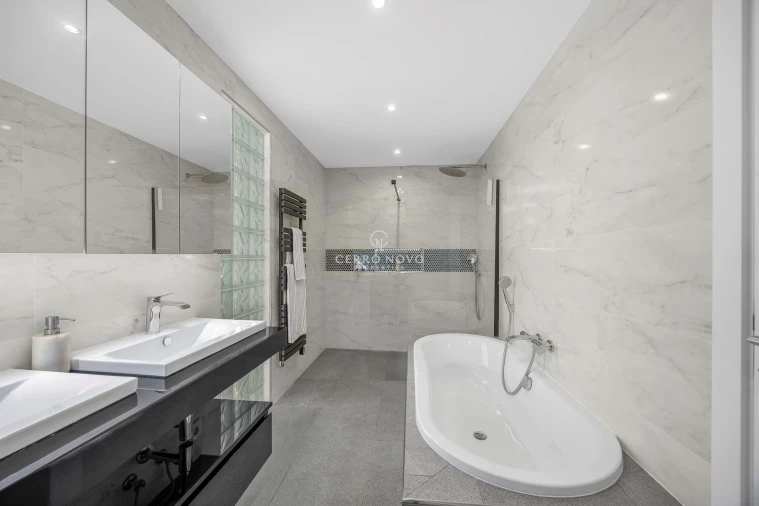 Moradia T5 para Venda em Albufeira e Olhos de Água Foto 18