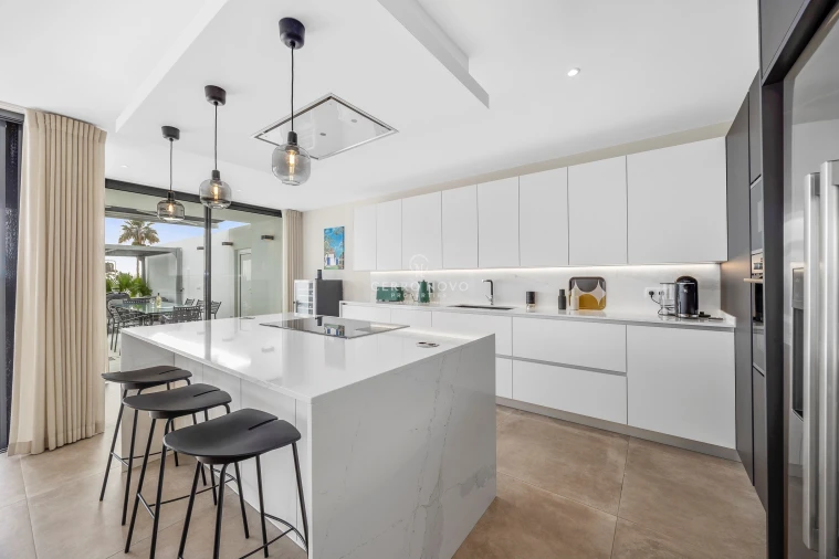 Moradia T5 para Venda em Albufeira e Olhos de Água Foto 2