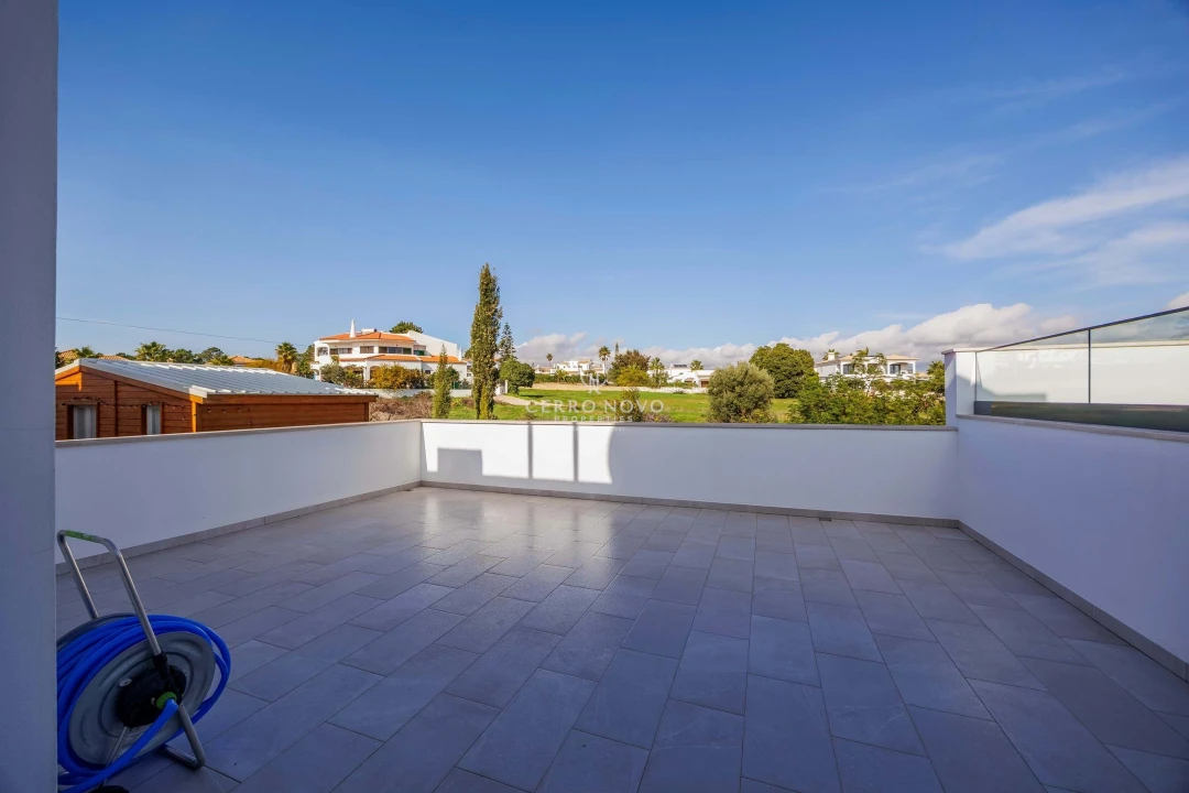 Moradia T5 para Venda em Albufeira e Olhos de Água Foto 43