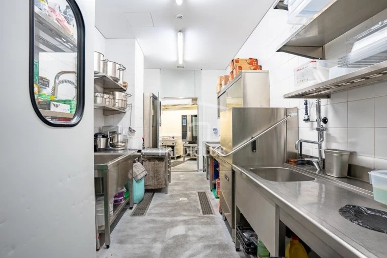 Negócio para Venda em Estreito de Camara de Lobos Foto 10