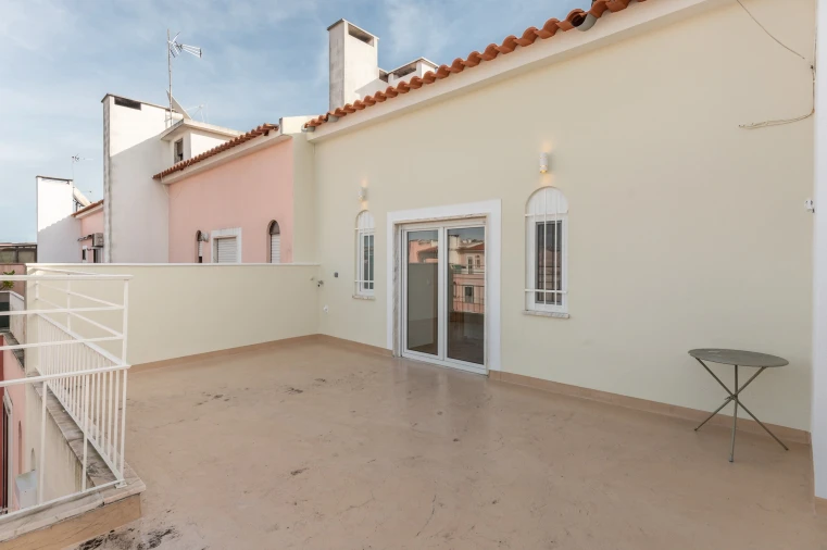 Apartamento T4 para Venda em Barcarena Foto 10