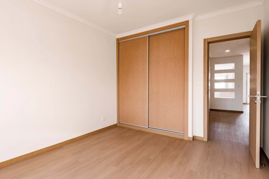 Apartamento T4 para Venda em Barcarena Foto 14