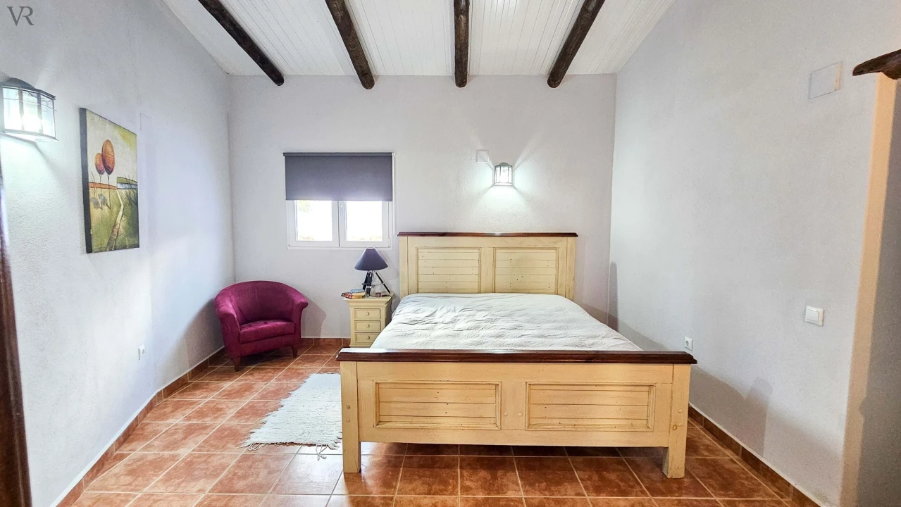 Moradia T4 para Venda em São Bartolomeu de Messines Foto 11