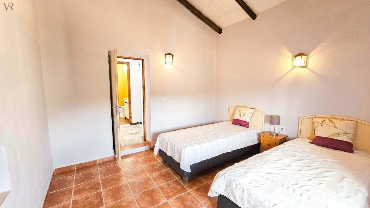 Moradia T4 para Venda em São Bartolomeu de Messines Foto 15