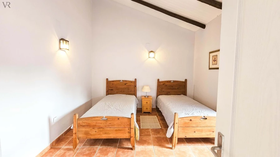 Moradia T4 para Venda em São Bartolomeu de Messines Foto 18