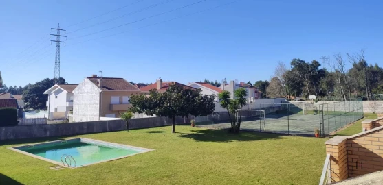 Moradia T4 para Venda em Serzedo e Perosinho