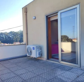 Moradia T4 para Venda em Serzedo e Perosinho