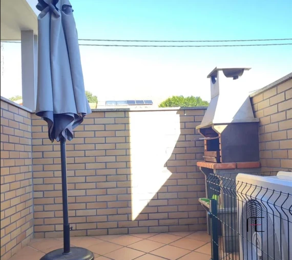 Moradia T4 para Venda em Serzedo e Perosinho Foto 5