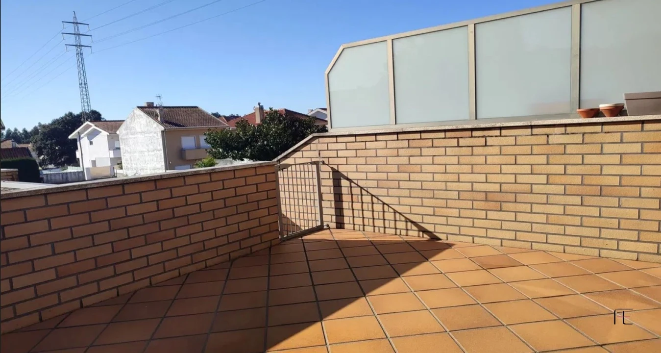 Moradia T4 para Venda em Serzedo e Perosinho Foto 14