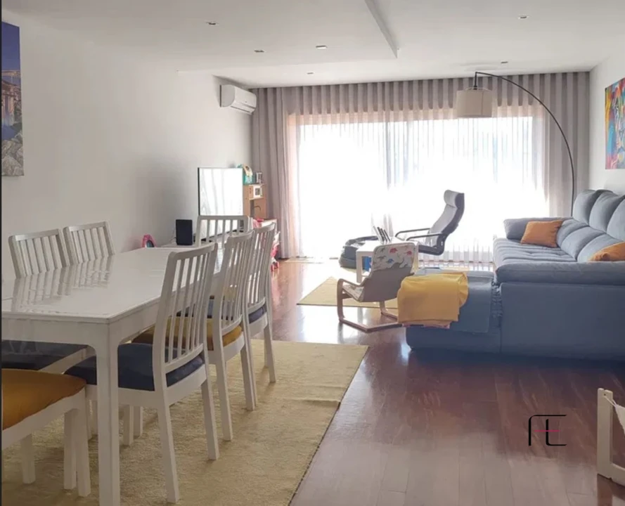 Moradia T4 para Venda em Serzedo e Perosinho Foto 10