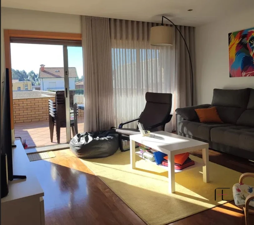 Moradia T4 para Venda em Serzedo e Perosinho Foto 9