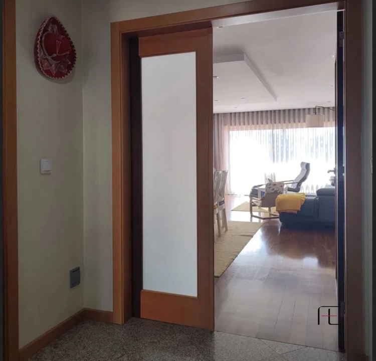 Moradia T4 para Venda em Serzedo e Perosinho Foto 8