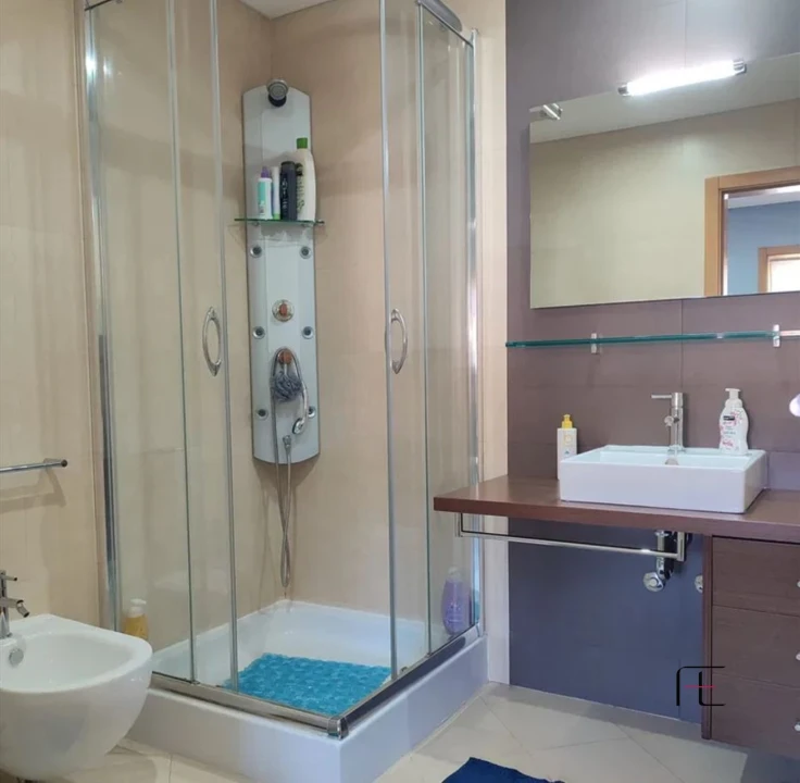 Moradia T4 para Venda em Serzedo e Perosinho Foto 27