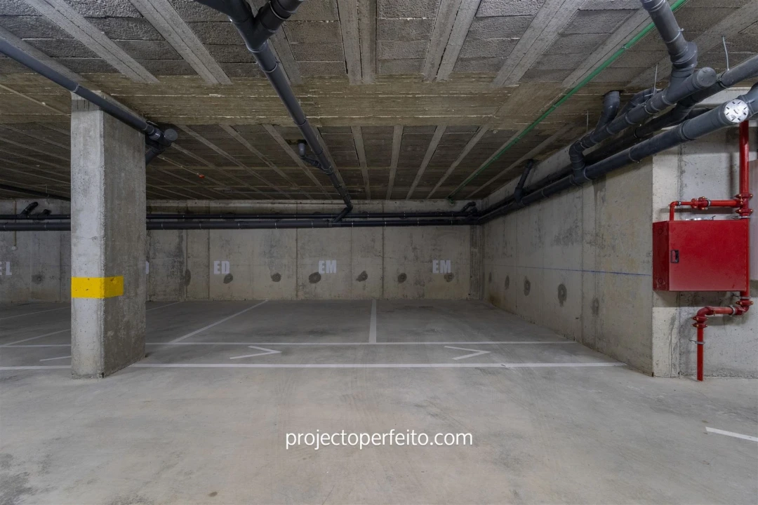 Apartamento T4 para Venda em Espinho Foto 28