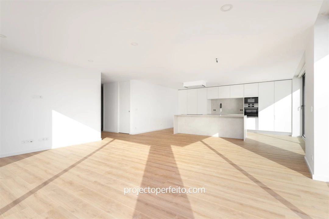 Apartamento T4 para Venda em Espinho Foto 3