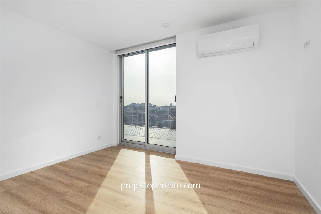 Apartamento T4 para Venda em Espinho Foto 24