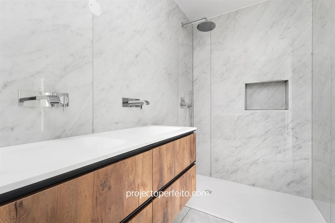 Apartamento T4 para Venda em Espinho Foto 20