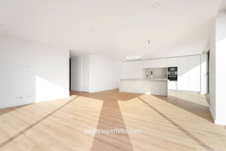 Apartamento T4 para Venda em Espinho Foto 3