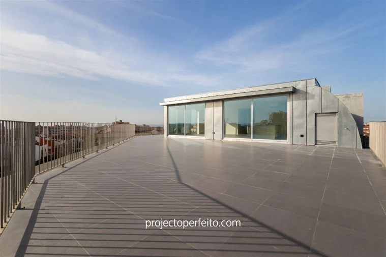 Apartamento T4 para Venda em Espinho Foto 11