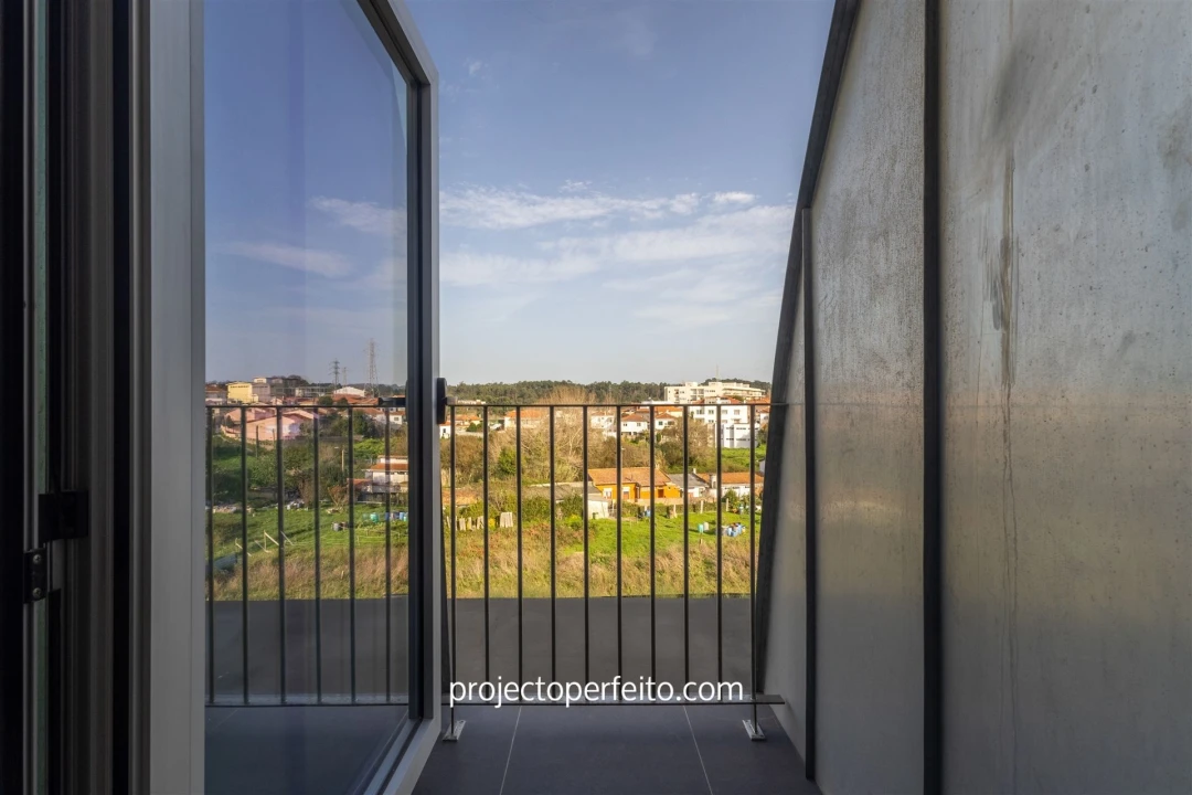 Apartamento T4 para Venda em Espinho Foto 17