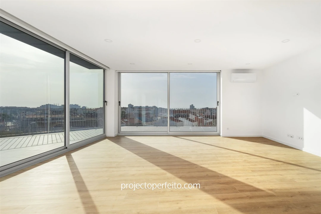 Apartamento T4 para Venda em Espinho Foto 4