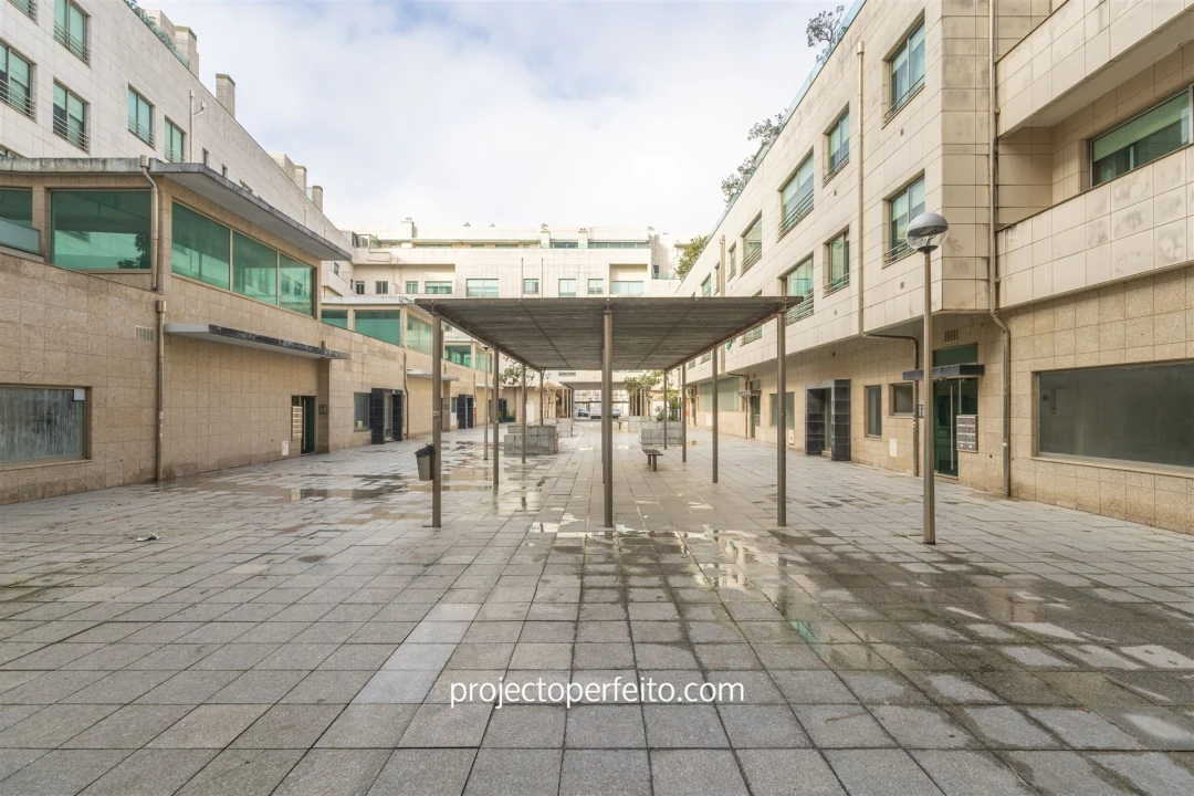 Apartamento T2 para Arrendamento em Espinho Foto 19