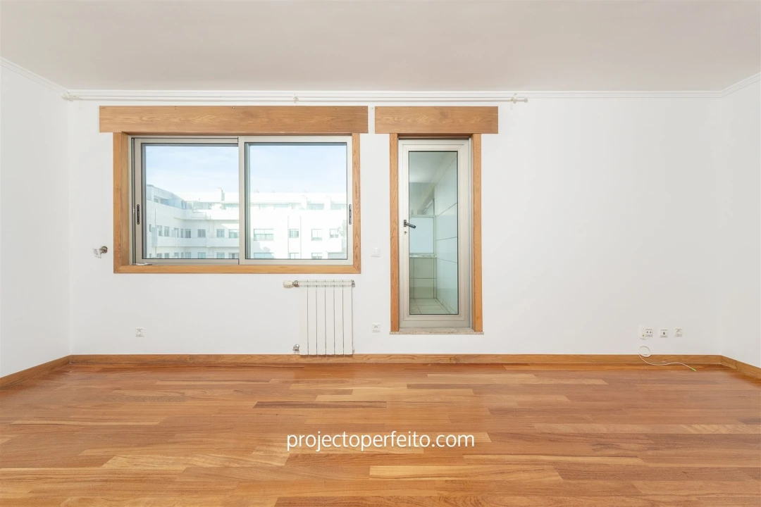 Apartamento T2 para Arrendamento em Espinho Foto 10