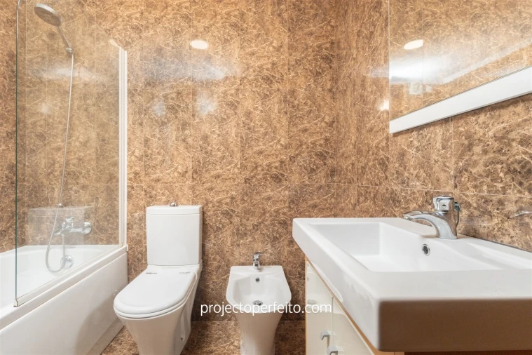 Apartamento T2 para Arrendamento em Espinho Foto 14