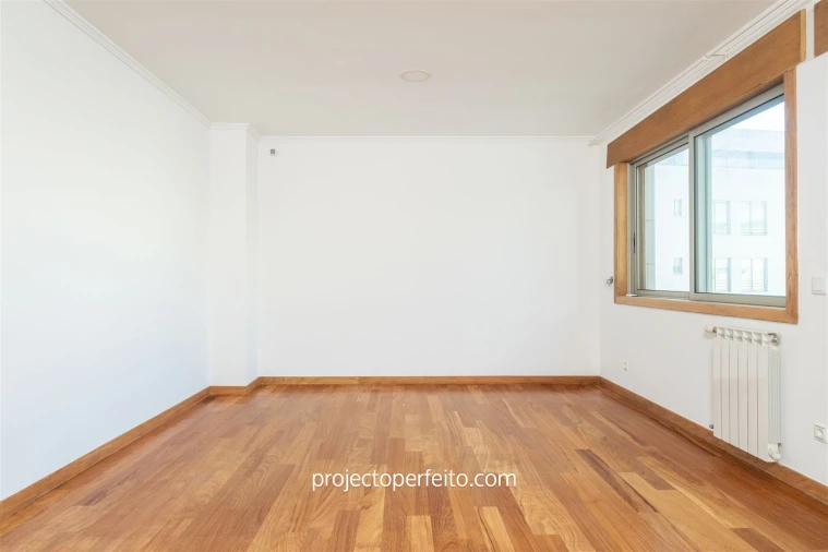 Apartamento T2 para Arrendamento em Espinho Foto 8