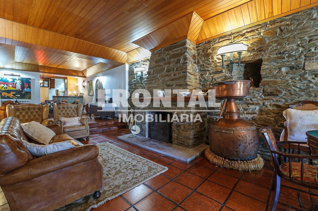 Moradia T5 para Venda em Frechas Foto 7