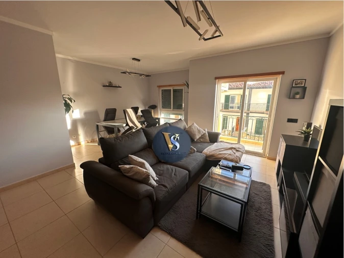 Apartamento T3 para Venda em Quelfes Foto 4