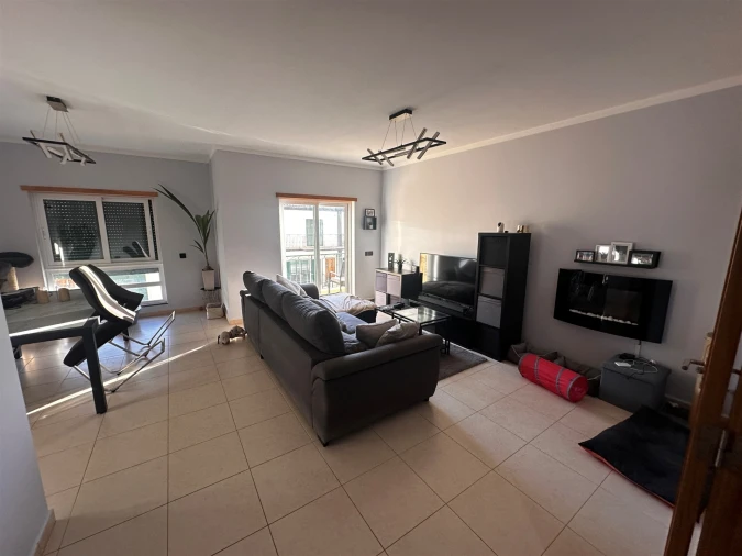 Apartamento T3 para Venda em Quelfes Foto 15