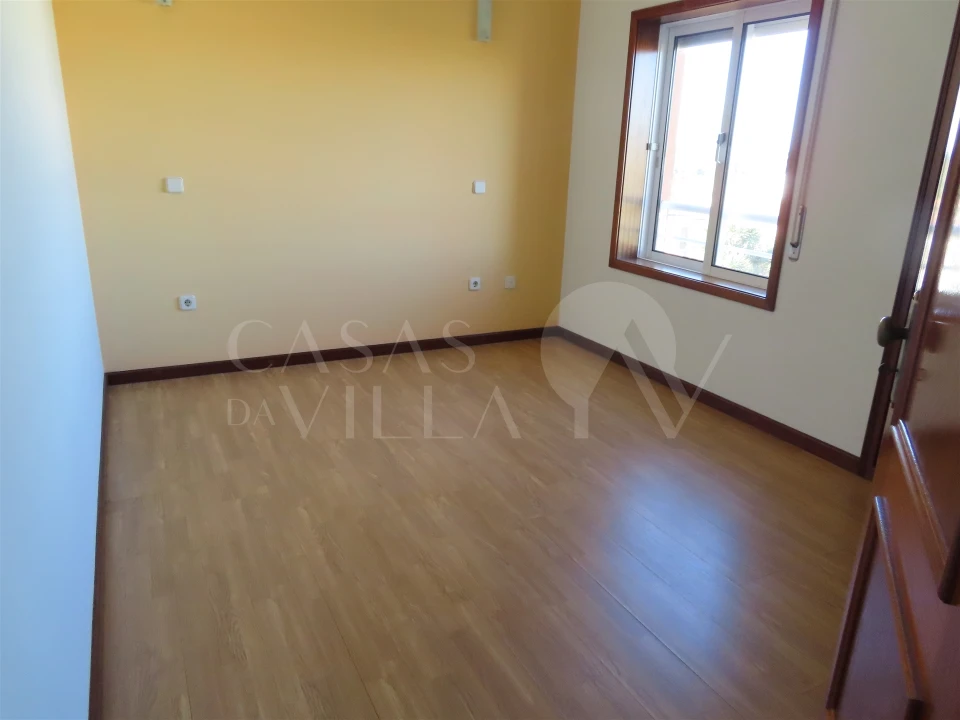 Apartamento T3 para Arrendamento em Ovar, São João, Arada e São Vicente de Pereira Jusã Foto 4