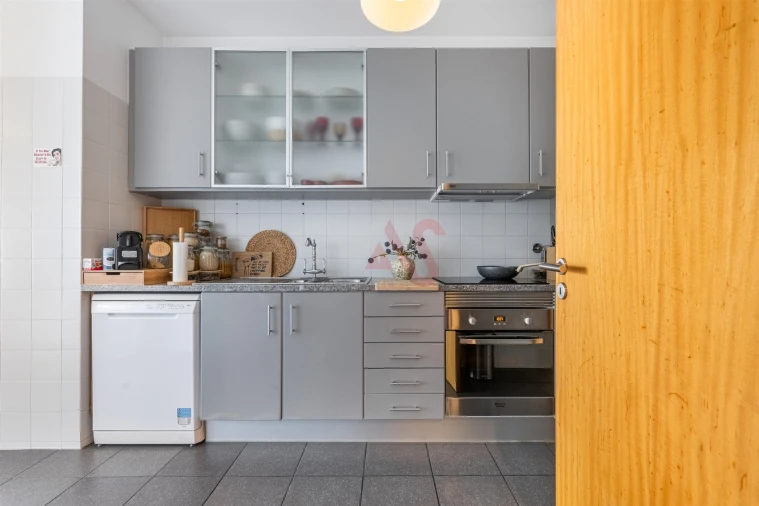 Apartamento T1 para Venda em Azurem Foto 9