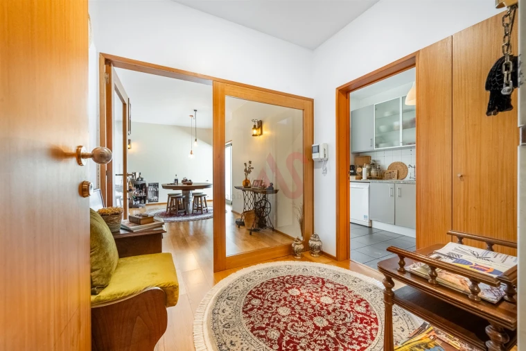 Apartamento T1 para Venda em Azurem Foto 2