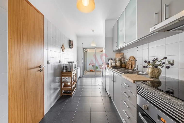 Apartamento T1 para Venda em Azurem Foto 10