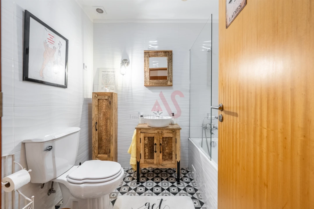 Apartamento T1 para Venda em Azurem Foto 13