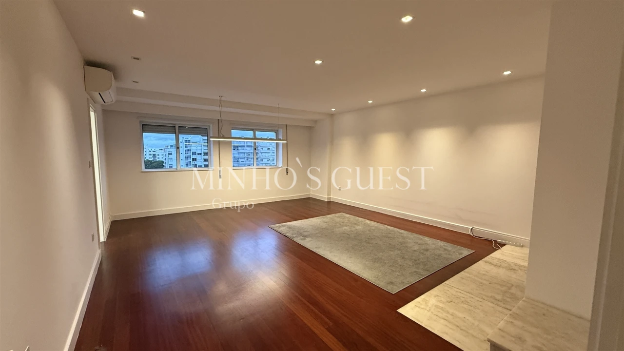 Apartamento T3 para Arrendamento em São Vitor (Braga) Foto 2