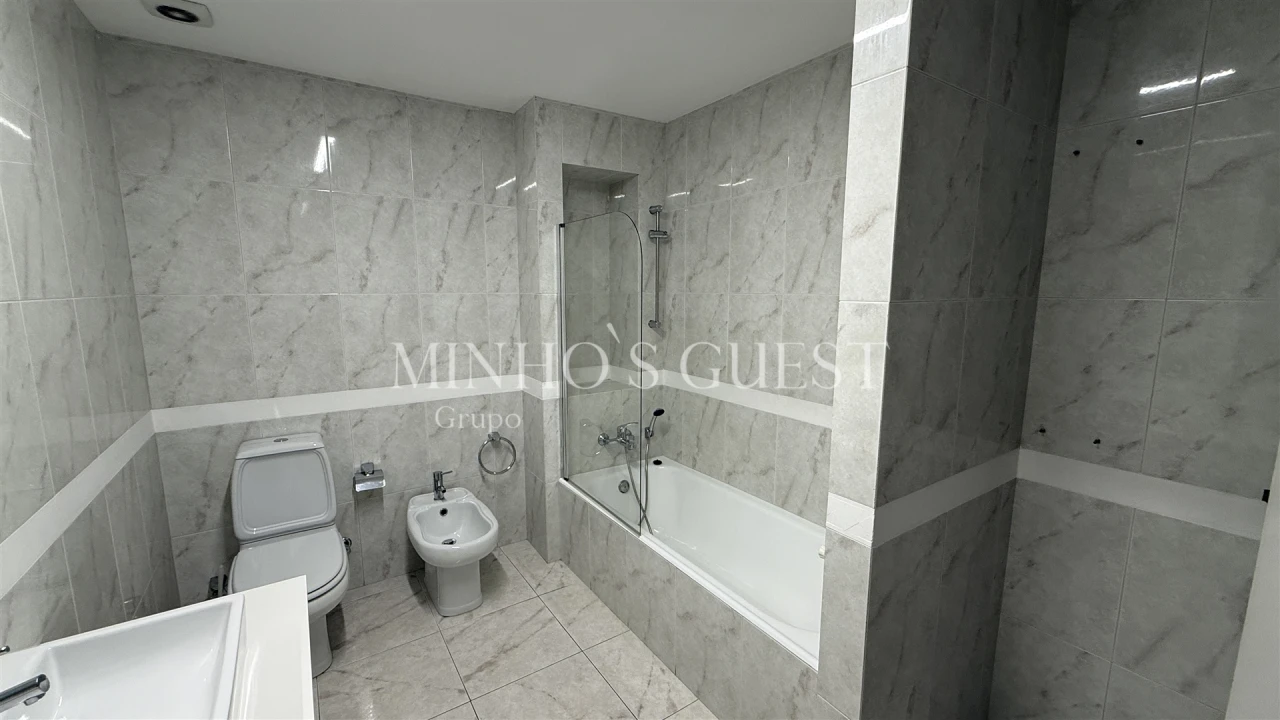 Apartamento T3 para Arrendamento em São Vitor (Braga) Foto 14