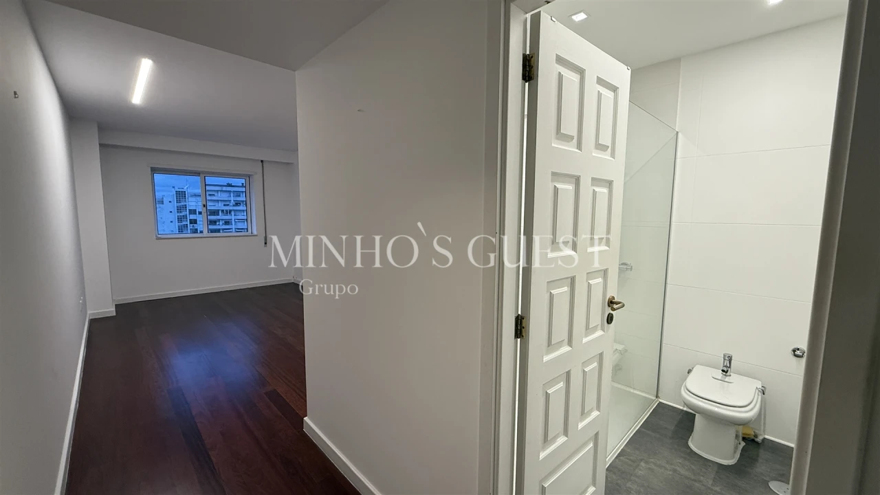 Apartamento T3 para Arrendamento em São Vitor (Braga) Foto 9