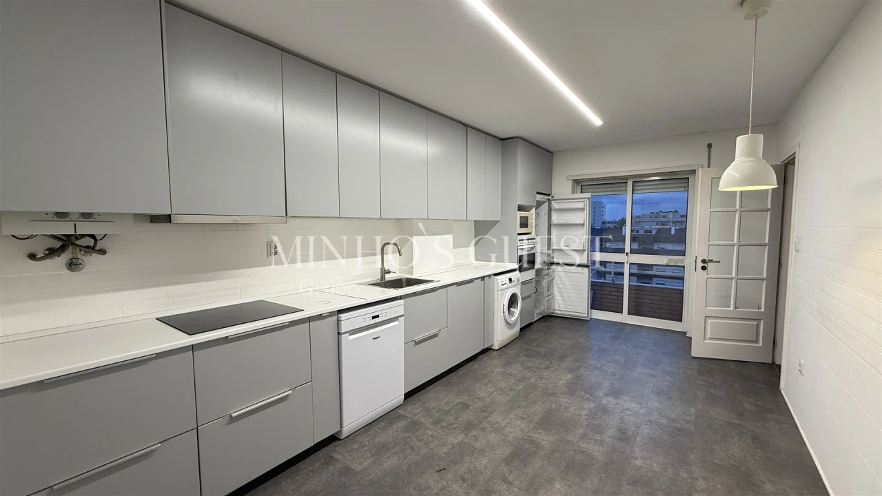 Apartamento T3 para Arrendamento em São Vitor (Braga) Foto 6