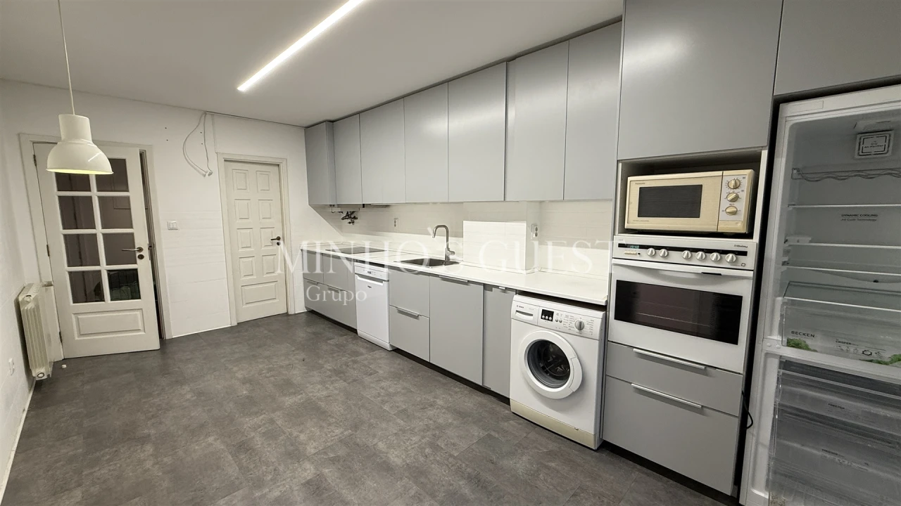 Apartamento T3 para Arrendamento em São Vitor (Braga) Foto 8