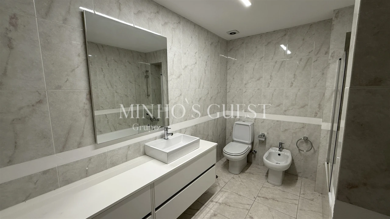 Apartamento T3 para Arrendamento em São Vitor (Braga) Foto 13