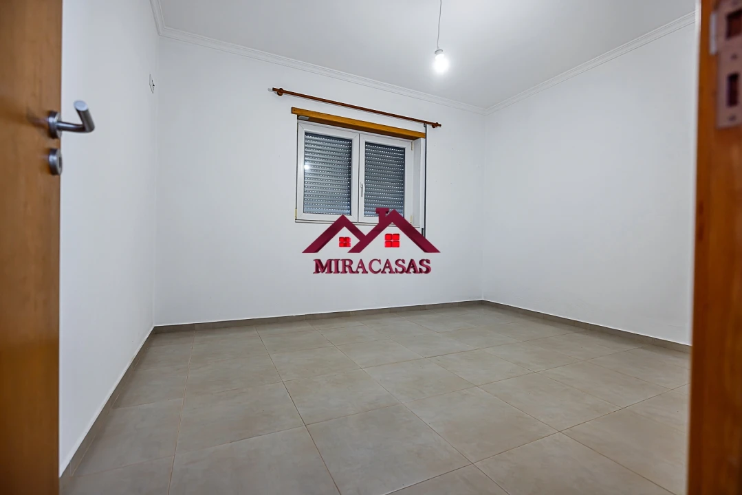 Moradia T3 para Arrendamento em Mira Foto 8